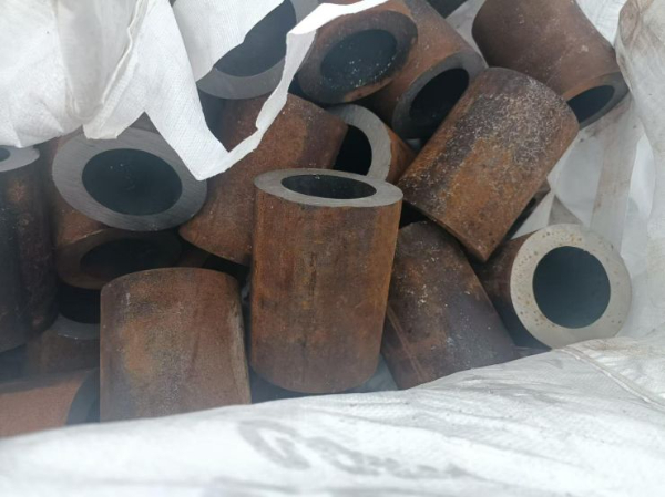 現貨銷售42crmo合金管 42CrMo無縫鋼管 42CrMoA厚壁無縫管